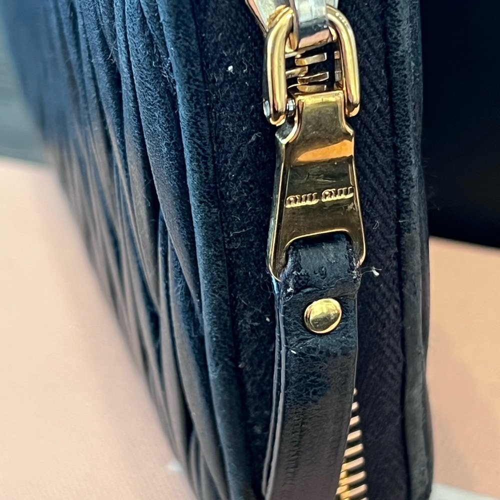 Miu Miu
 Black Matelasse Leather Zip Around Wallet - Picture 7 of 14